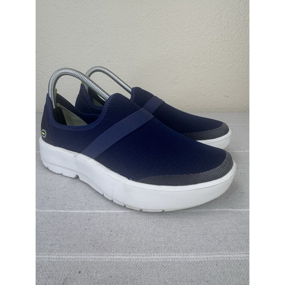 Women’s OOFOS OOmg Slip On Low Recovery Sneaker Shoe Mesh Navy Blue White 8.5